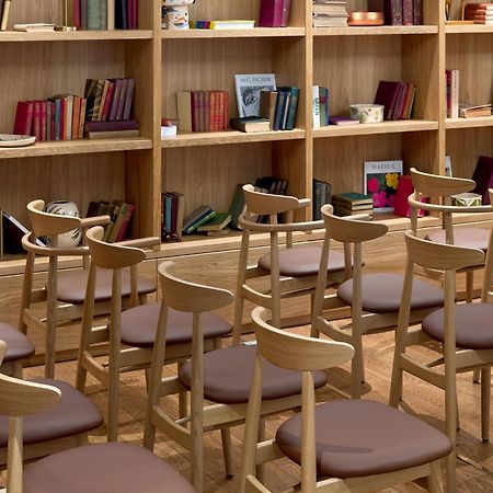 Verno House Budapest, Vignette Collection By Ihg Bagian luar foto The library