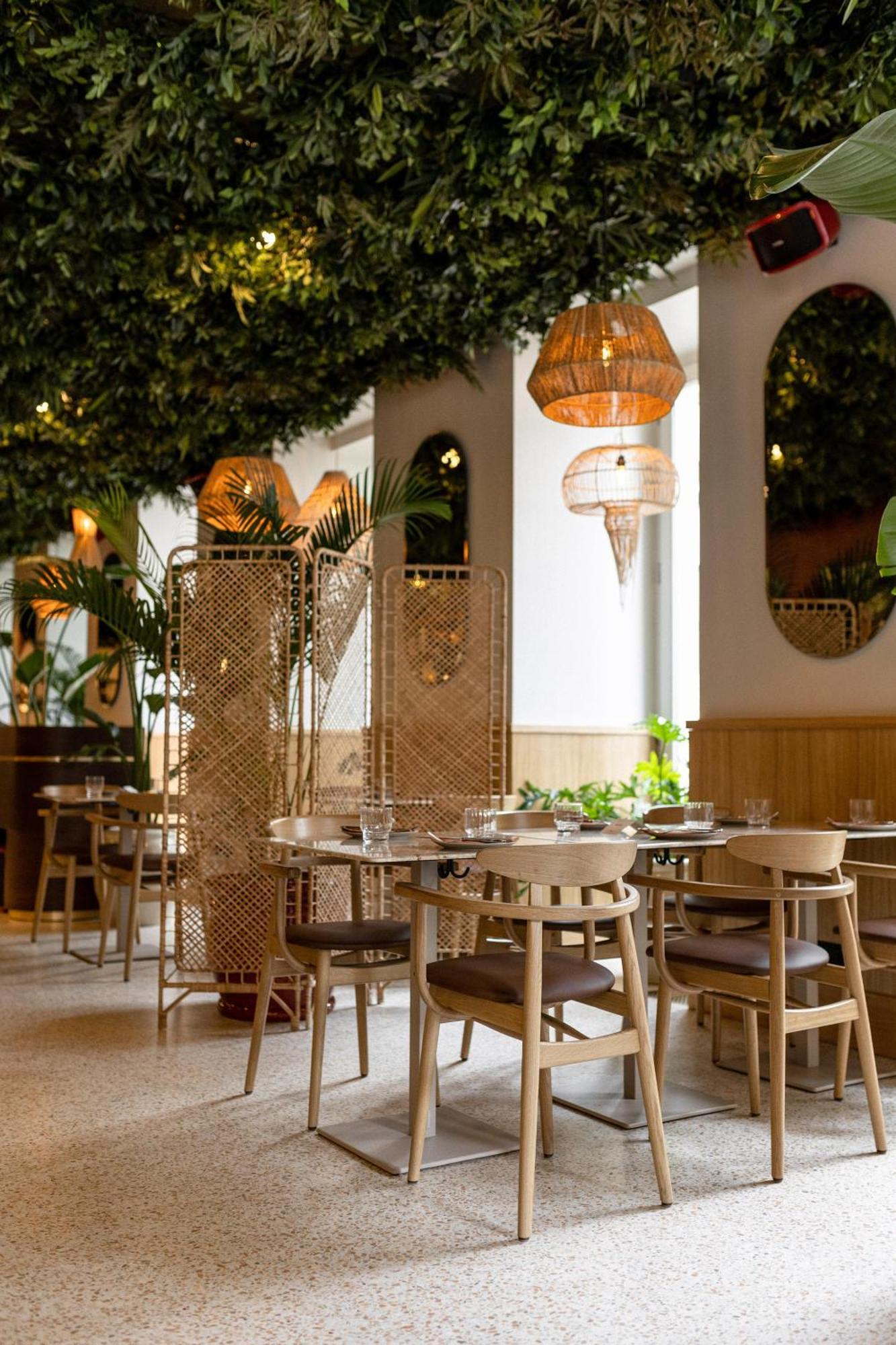 Verno House Budapest, Vignette Collection By Ihg Bagian luar foto Restaurant interior
