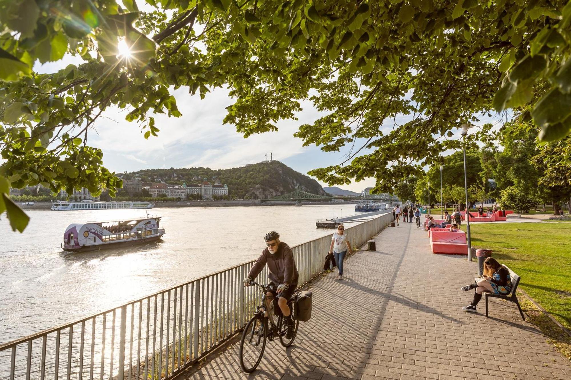 Verno House Budapest, Vignette Collection By Ihg Bagian luar foto The Rhine promenade